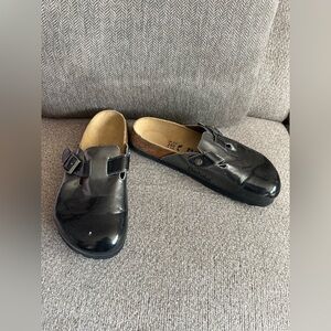 Betula Women’s Boston Black Patent Leather Clogs Mules Size 39 (size 8.5 US)